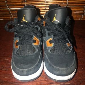 Retro 4’s Black & Gold